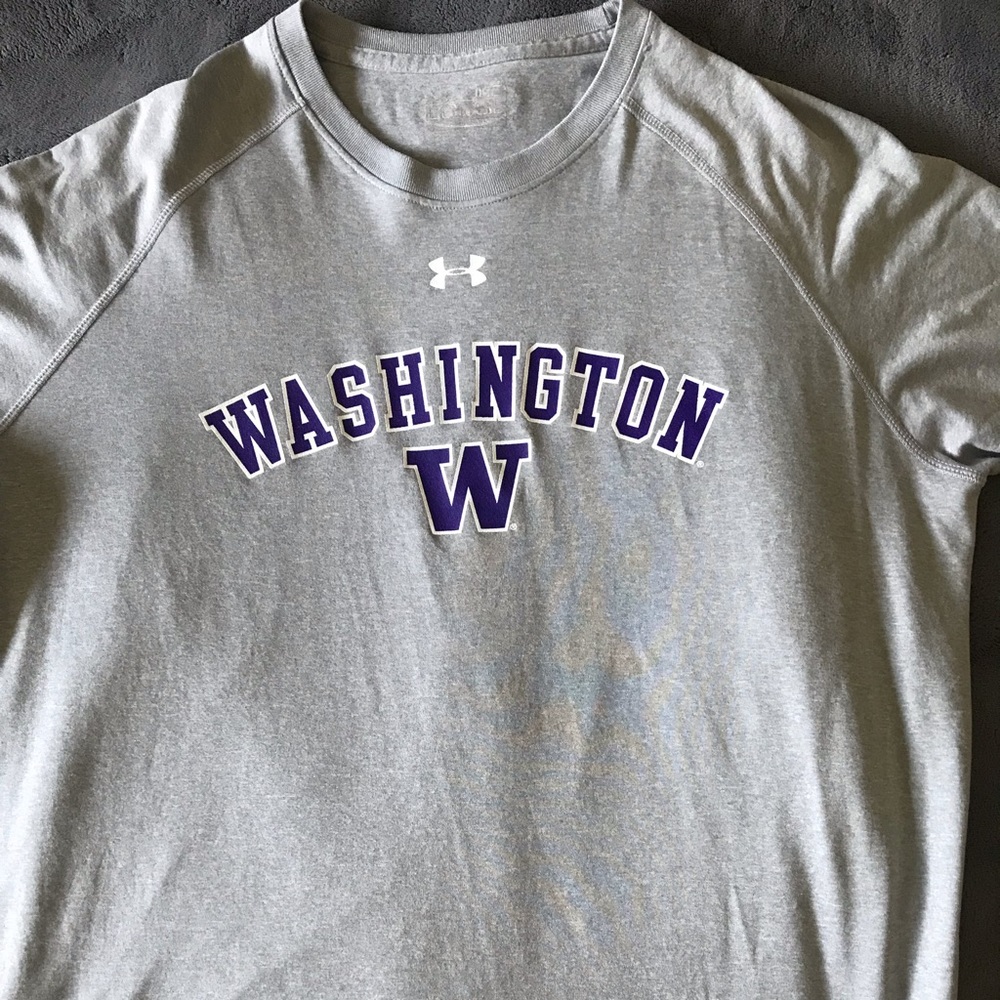 Washington Huskies Under Armour Men’s Large T-Shirt